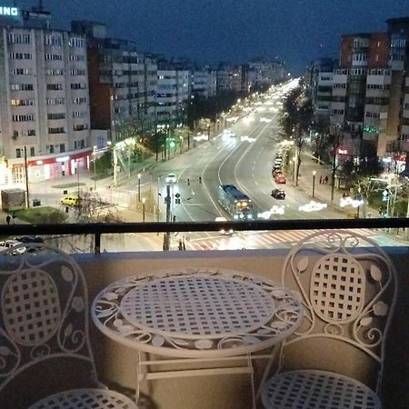 Hellen'S Ultracentral Apartament Buzău Exteriör bild