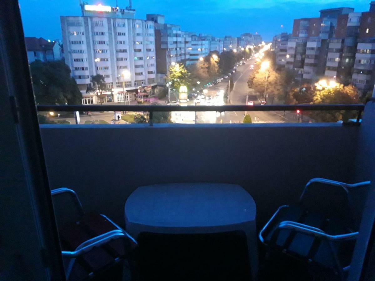 Hellen'S Ultracentral Apartament Buzău Exteriör bild